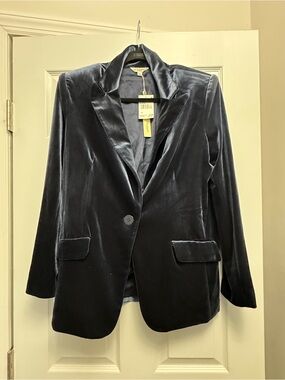 Velvet Single-Button Blazer in Deep Blue